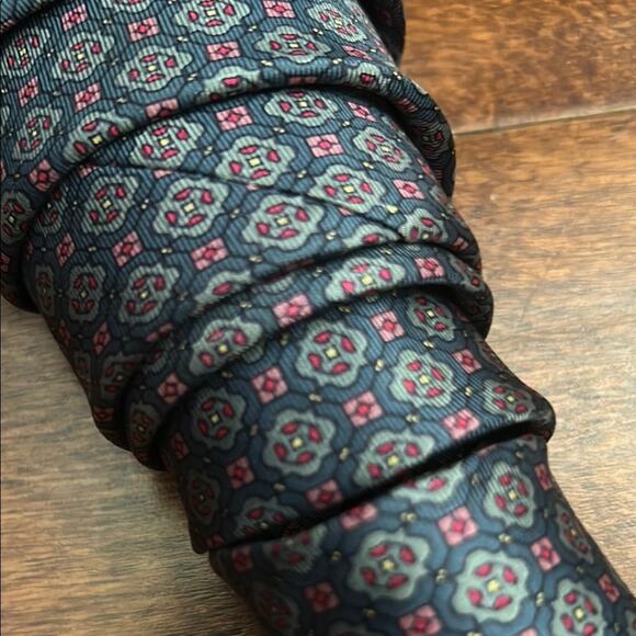 Kuppenheimer Blue and Pink Patterned Men's Tie - Picture 3 of 11